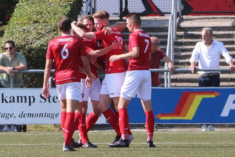 Foto bij Excelsior'31 in blessuretijd verdiend naast Sportlust'46 (2-2)