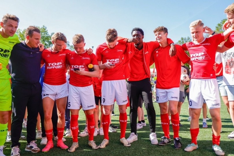 Foto bij Excelsior'31 na bizarre ontknoping kampioen Vierde Divisie