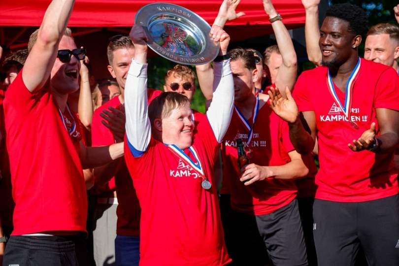 Foto bij Excelsior'31 na bizarre ontknoping kampioen Vierde Divisie